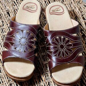 DANSKO Brown Flower Sandals, Women's size EU 38/ US 7.5